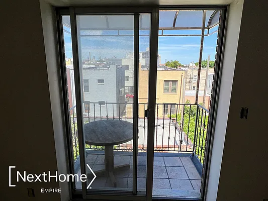 Rented by NextHome Empire | media 31