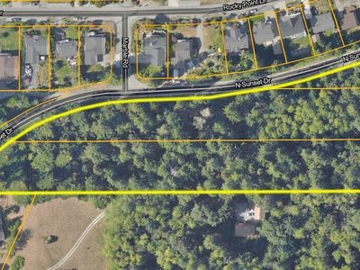 900 Sunset Drive, Camano Island, WA, 98282