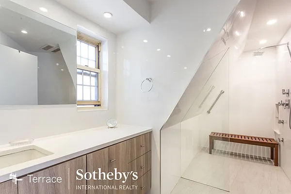 Sold by Terrace Sotheby's International Realty | media 19