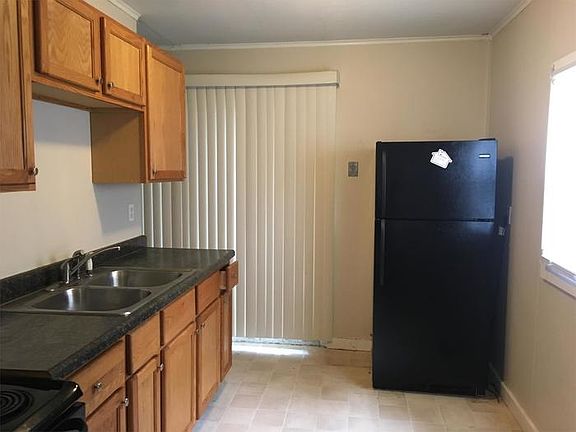 3rd image of 3629 Carroll St