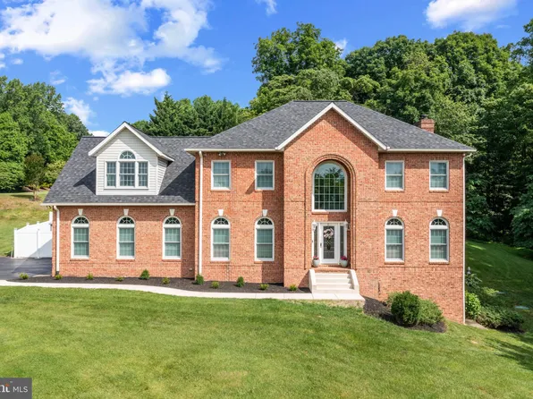 2 Darney Ct, Kingsville, MD 21087