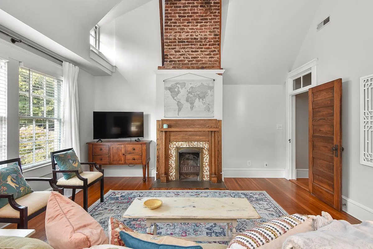 1 bed, 950 sqft, $1,850 — Photo 3