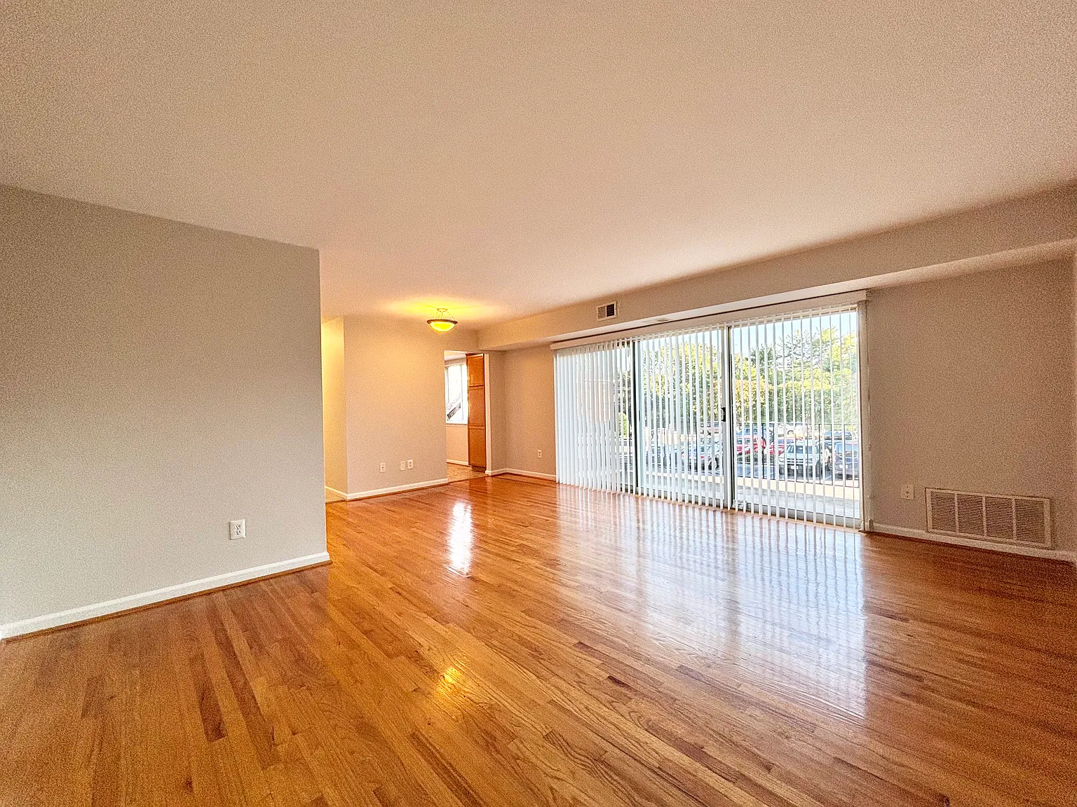 1805 William St — Photo 2