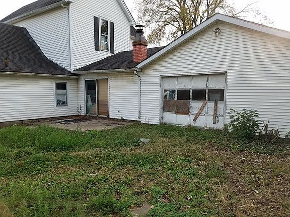 3rd image of 136 E Swartzel Ave