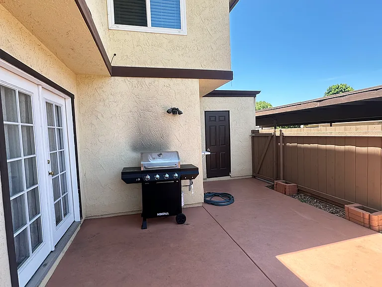 230 Regency Ct #A — Photo 26