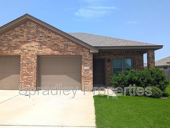 3rd image of 208 Juniper Dr #B