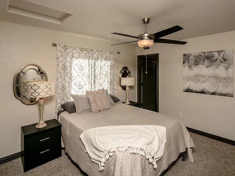 3570 Stanford Dr — Photo 18