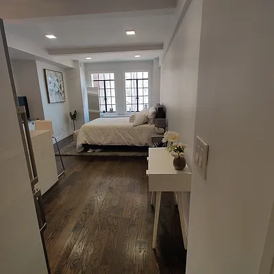 Rented by Palladium Property Group | media 7