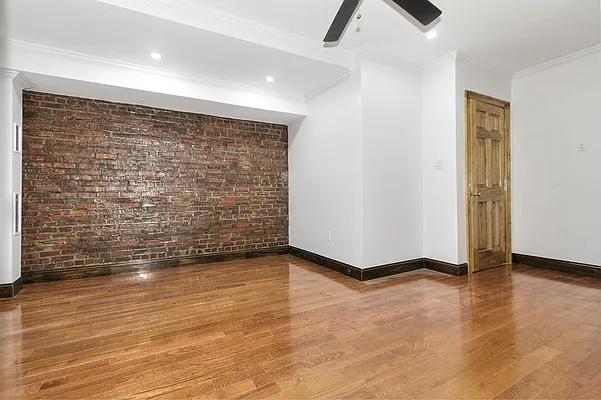 Rented by R New York | media 20