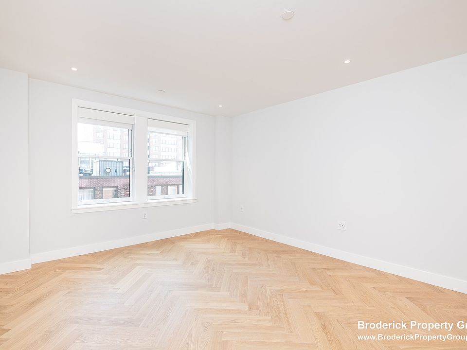 1st image of 12 Commonwealth Ave #703