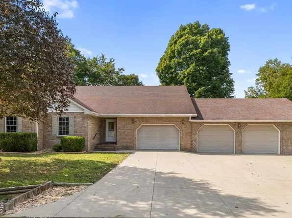 100 Hunt Morgan Trl, Columbia, KY 42728