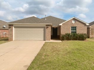 2712 Demotte Dr, Yukon, OK 73099