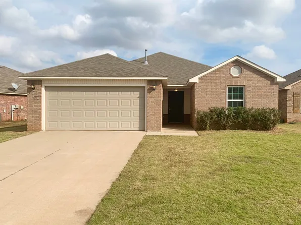 2712 Demotte Dr, Yukon, OK 73099