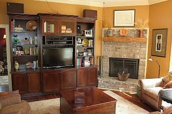 3rd image of 5014 Green Oakes Cir SE