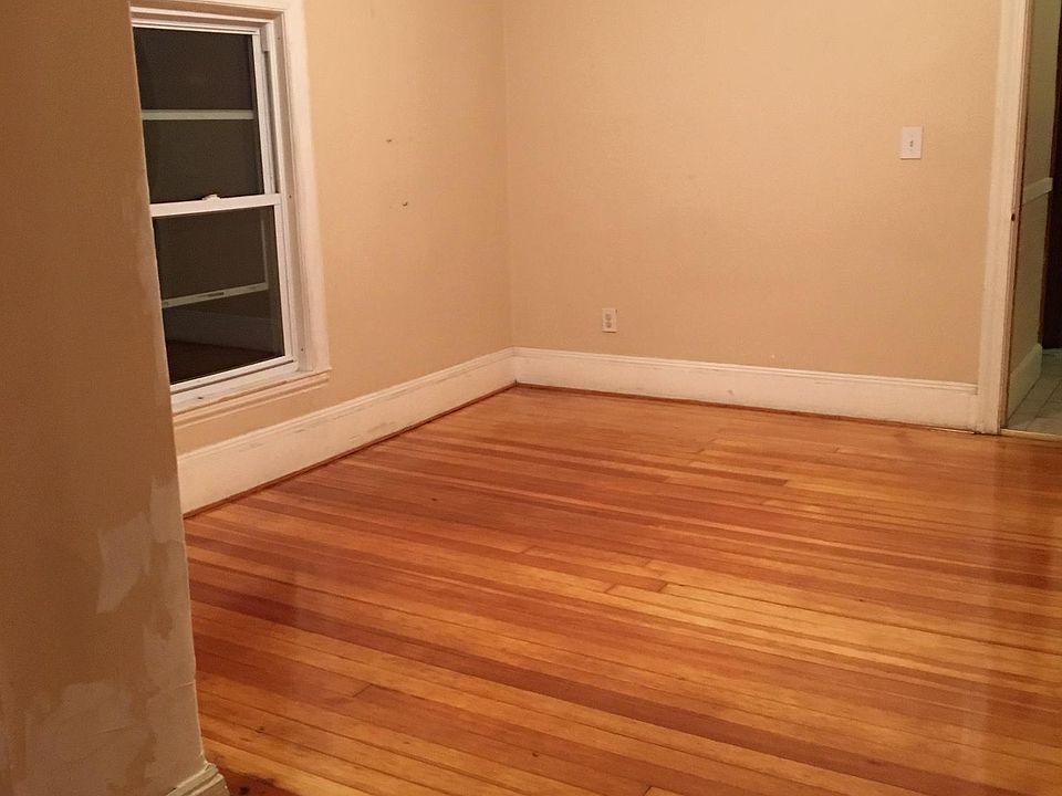 View of the First Living Room/TV room. (To be painted.)