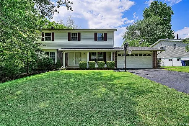 395 Gateshead Dr photo 1