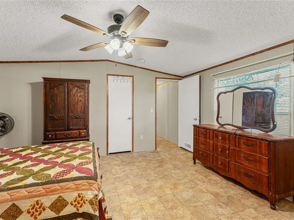 101 Yoakum Ave, Dequincy, LA 70633