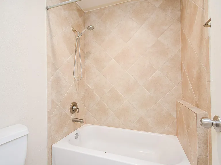 6203 Ledger Ln — Photo 40