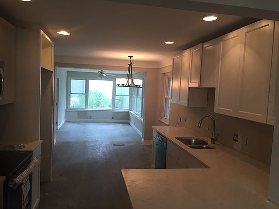 3rd image of 8173 Lancewood Ct