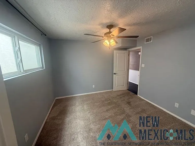 920 Colonial Pkwy — Photo 22