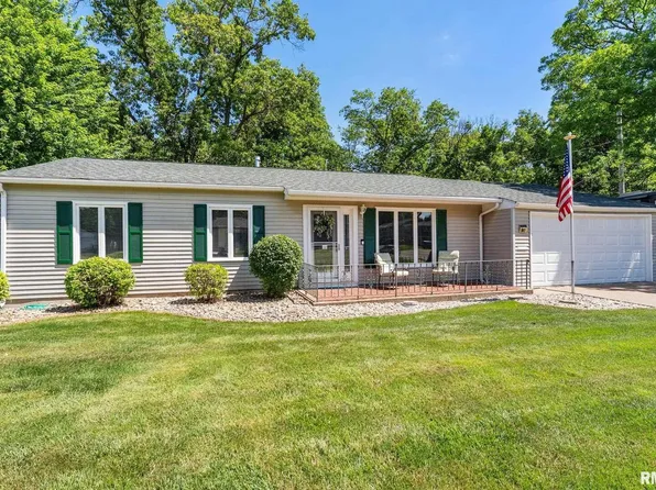 941 33rd Ave, East Moline, IL 61244
