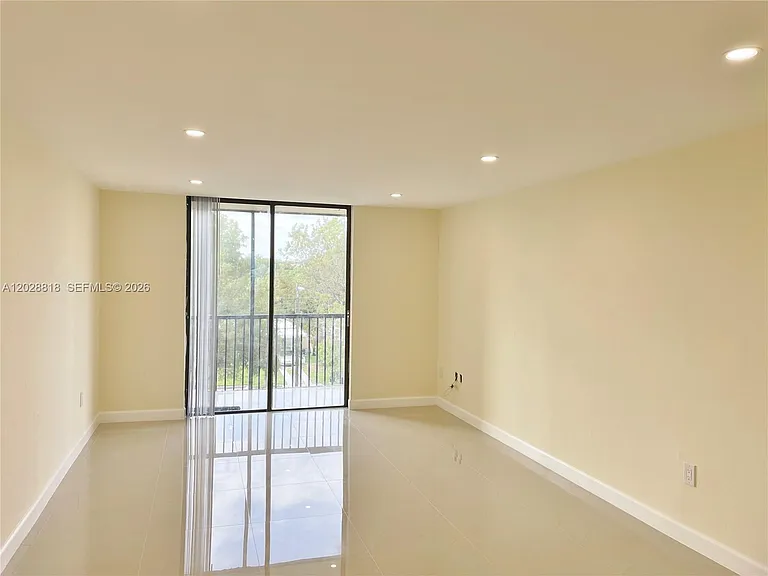 16950 W Dixie Hwy #A531 — Photo 6