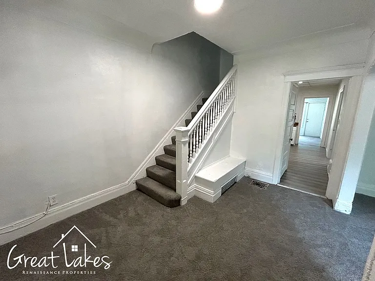 426-428 King St — Photo 17