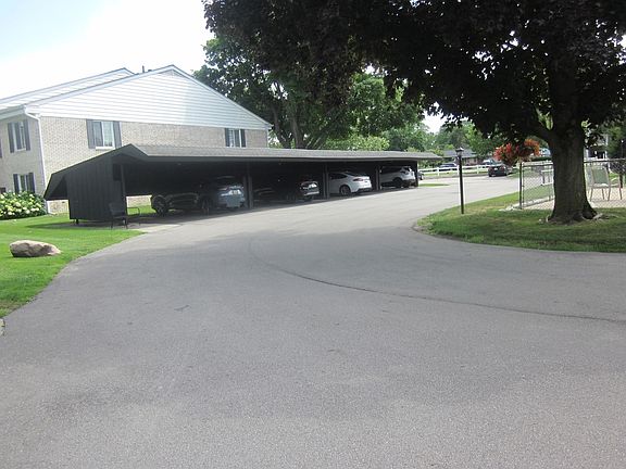 4th image of 35954 Ann Arbor Trl #202