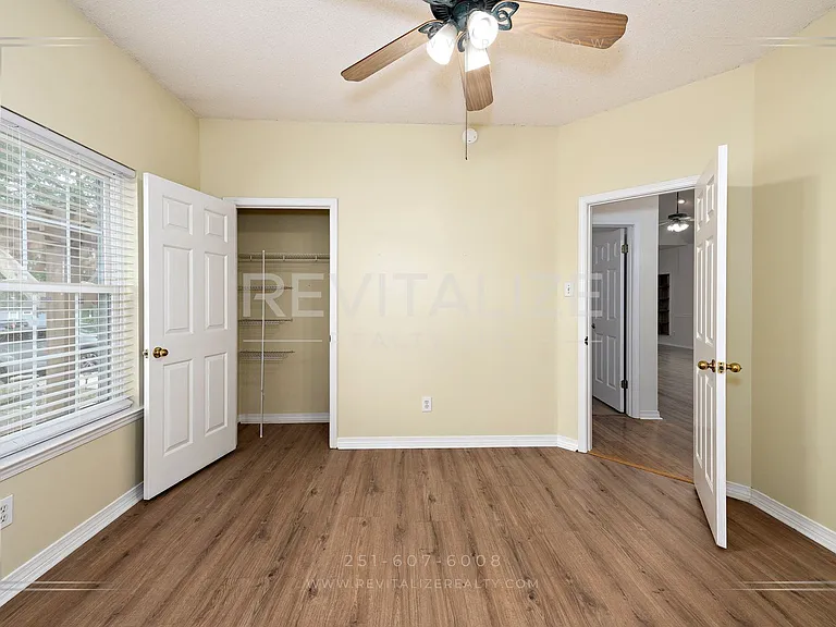 105 Ventura Cir — Photo 24