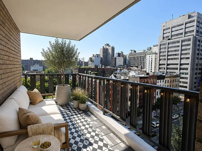 245 E 19th St #9D — Photo 3