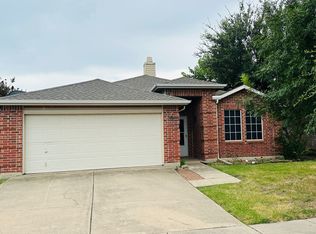 1916 Riverchase Ln, Justin, TX 76247