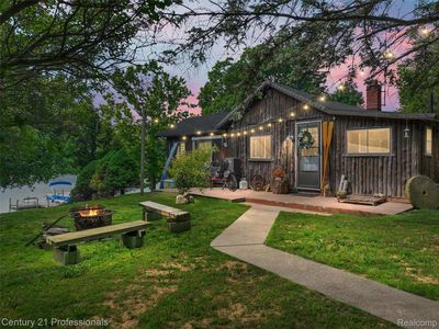 9233 Evee Rd, Clarkston, MI, 48348