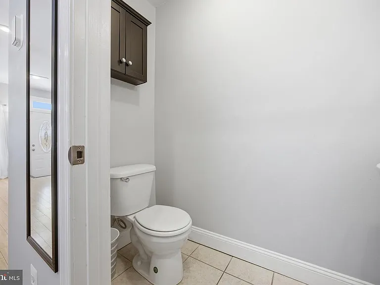122 N Ellwood Ave — Photo 4
