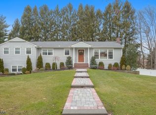 7 Johnston Dr, Morristown, NJ 07960