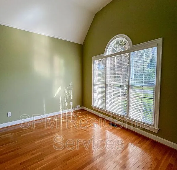726 Wine Cellar Cir — Photo 6