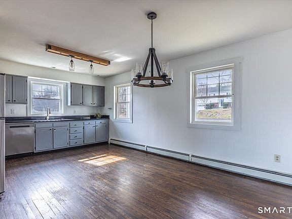 3rd image of 15 Driftway Point Road