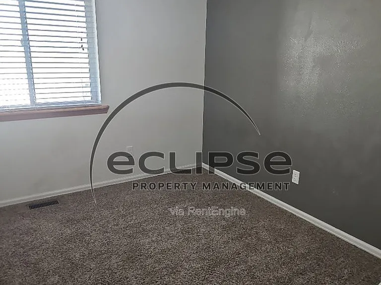 501 Foster Ave — Photo 17