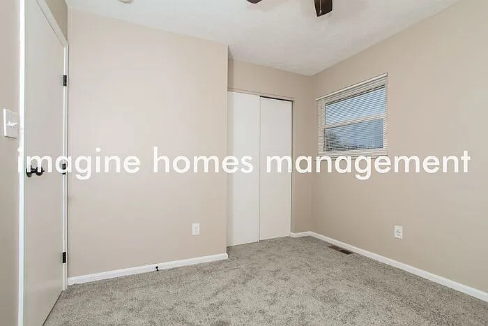 1409 Hilltree Dr — Photo 11