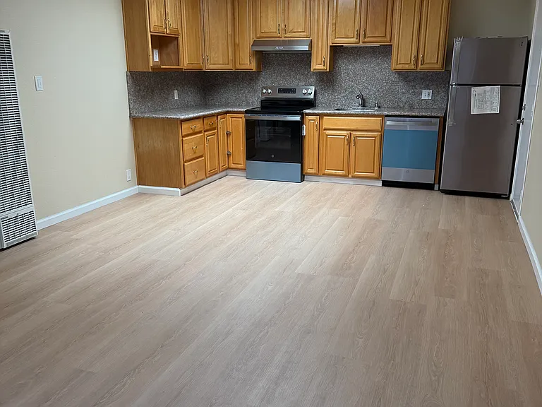 590 Hazel Dell Way #3 — Photo 2
