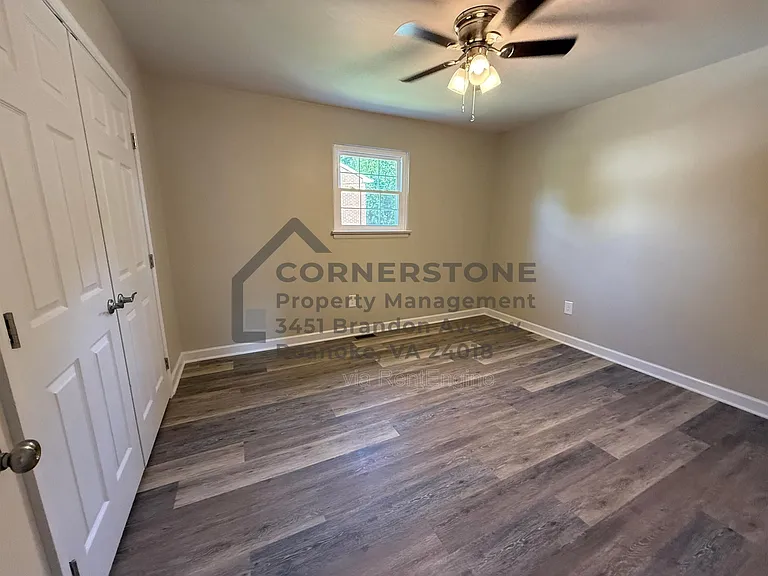 1902 Yeager Ave NE #4 — Photo 9