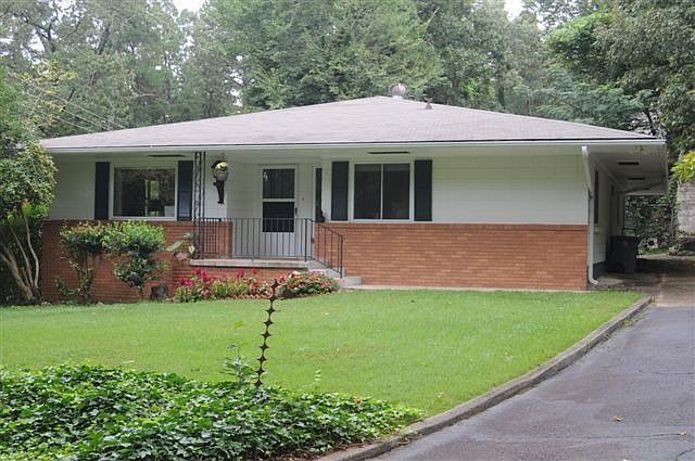 Walk to downtown Galleries, Bath Houses in Beautiful Hot Springs National Park