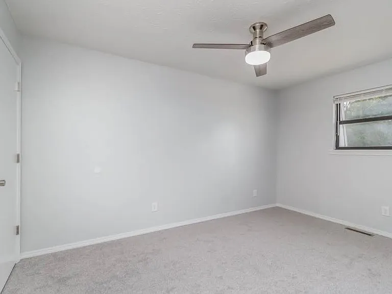 624 Holly St #B — Photo 2