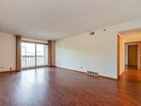 2nd image of 10441 Circle Dr APT 26C