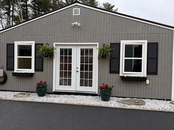 2nd image of 242 Allen Rd #1