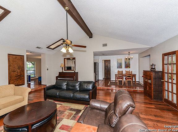 5th image of 10803 Meadow Point Dr