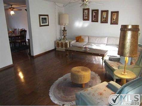 4th image of 9749 Reseda Blvd Unit 20