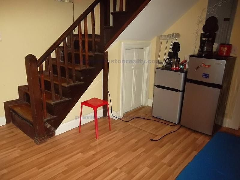 2nd image of 126 Calumet St #L1