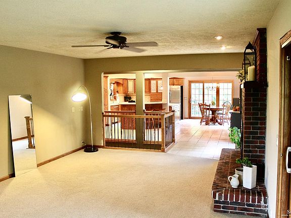 4th image of 4892 N Bowen Dr