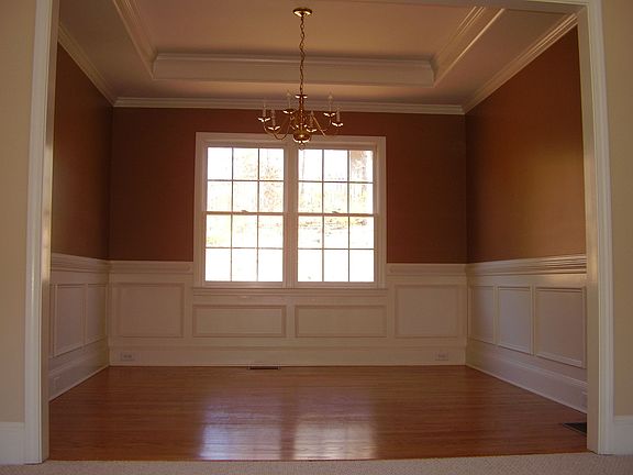 Dining Room w/tray ceiling