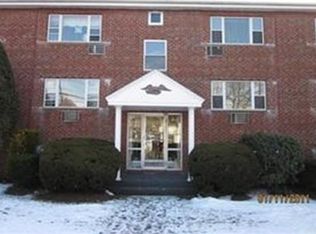 366 Elliot St APT 7, Newton, MA 02464